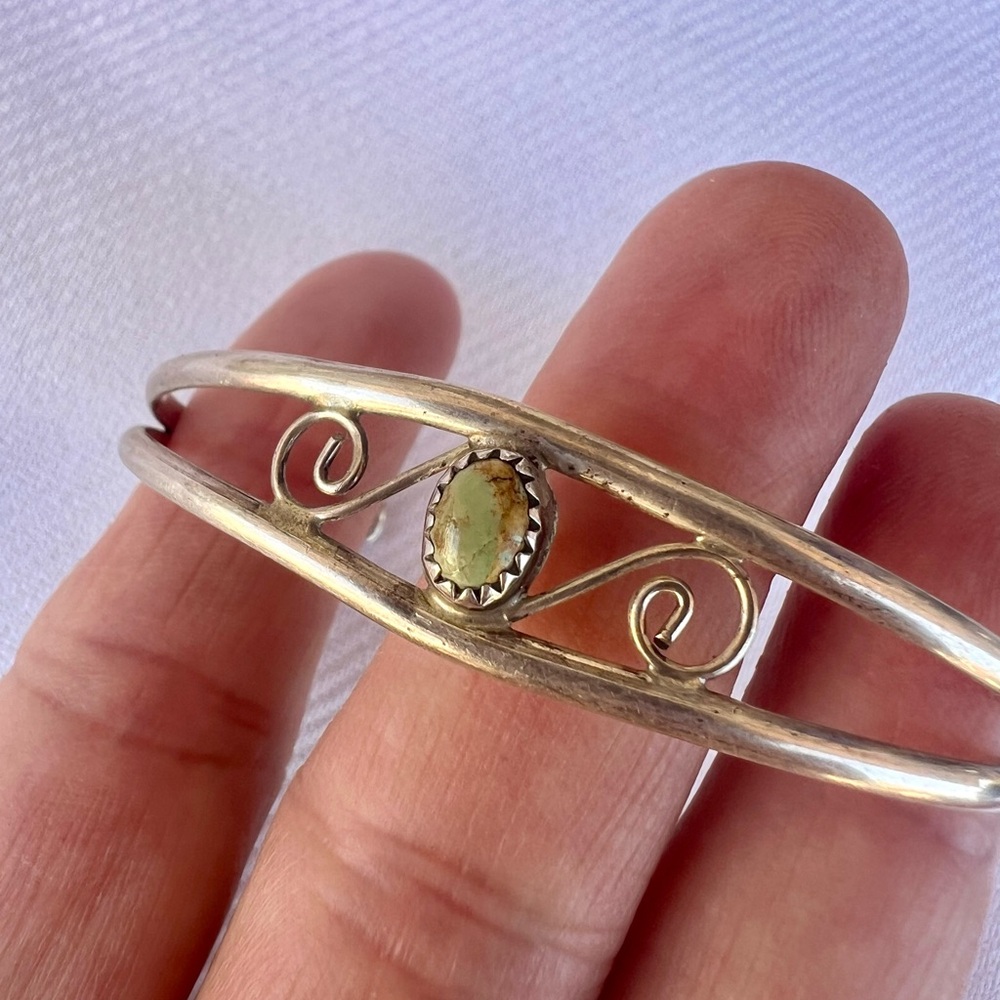 Vintage Turquoise & Solid Sterling Silver Cuff Bracelet - Picture 5 of 10